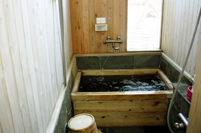 鯛納屋　藤乃間の風呂